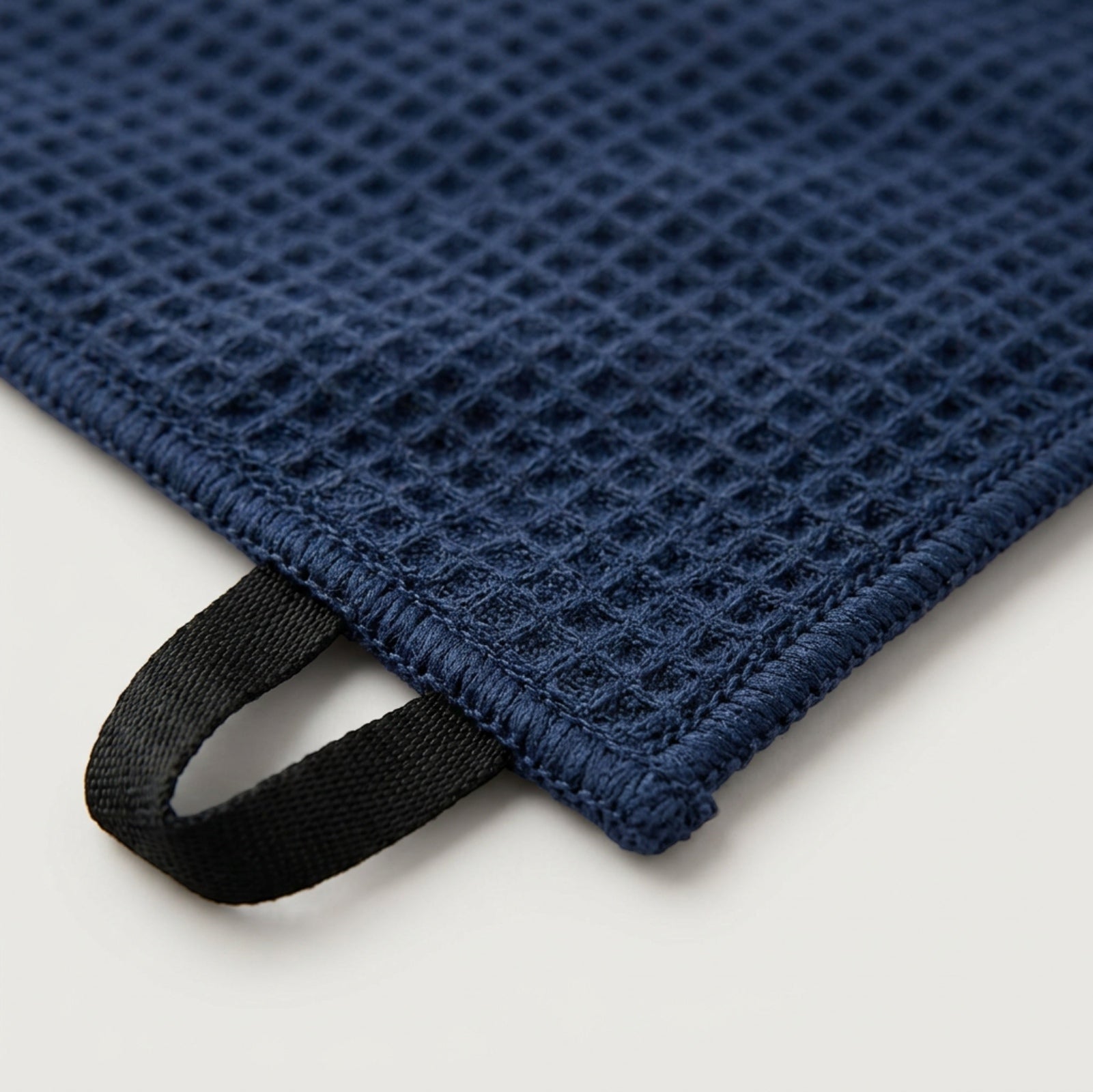 Heare Trackweave Sports Towel 44 x 22 in Navy Microfiber - Detail view